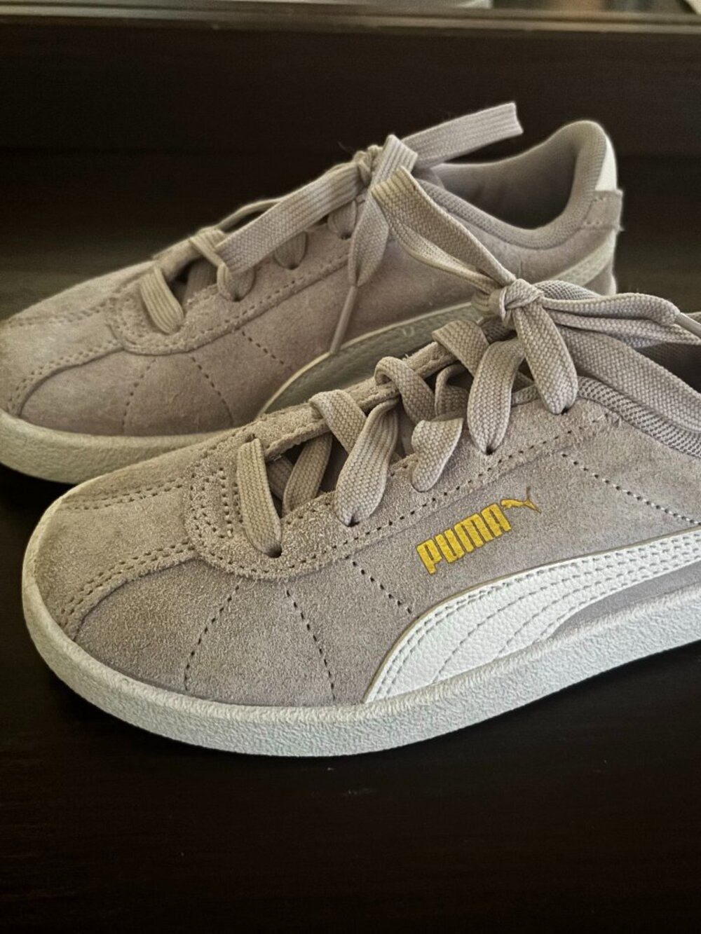 Puma Girls Light Lavender Suede Sneakers – Size 13C